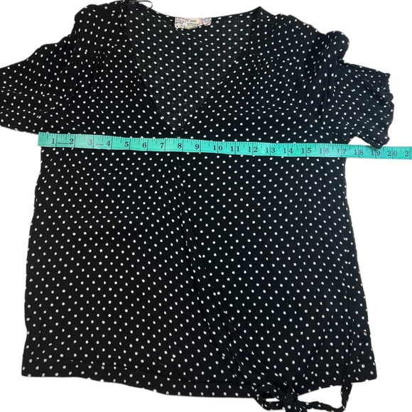 Pink Republic Side Knot Wrap Polka Dot Top size L - Picture 13 of 16